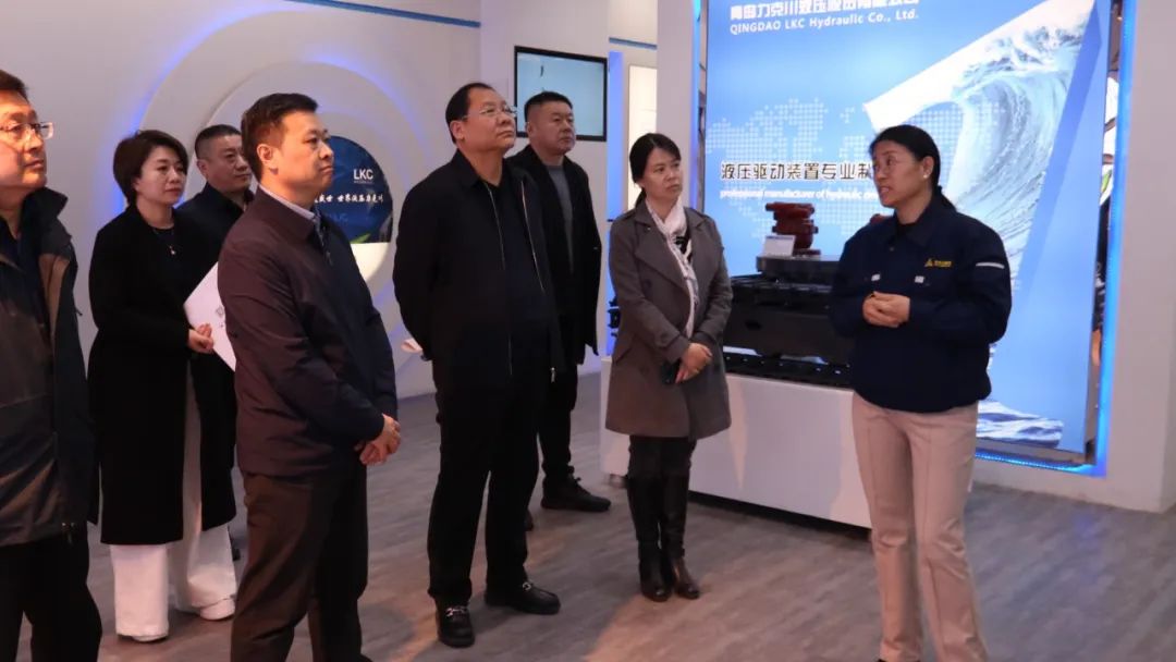 1741566661847063.jpg 區委統戰部副部長郭可超一行蒞臨力克川液壓參觀指導1.jpg